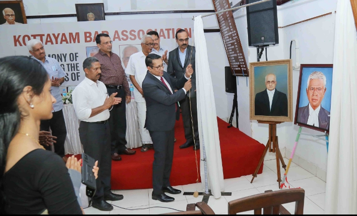 Unveiling the Portraits of Former Presidents Late Adv. K. J. Kurian and Late Adv. A. V. George